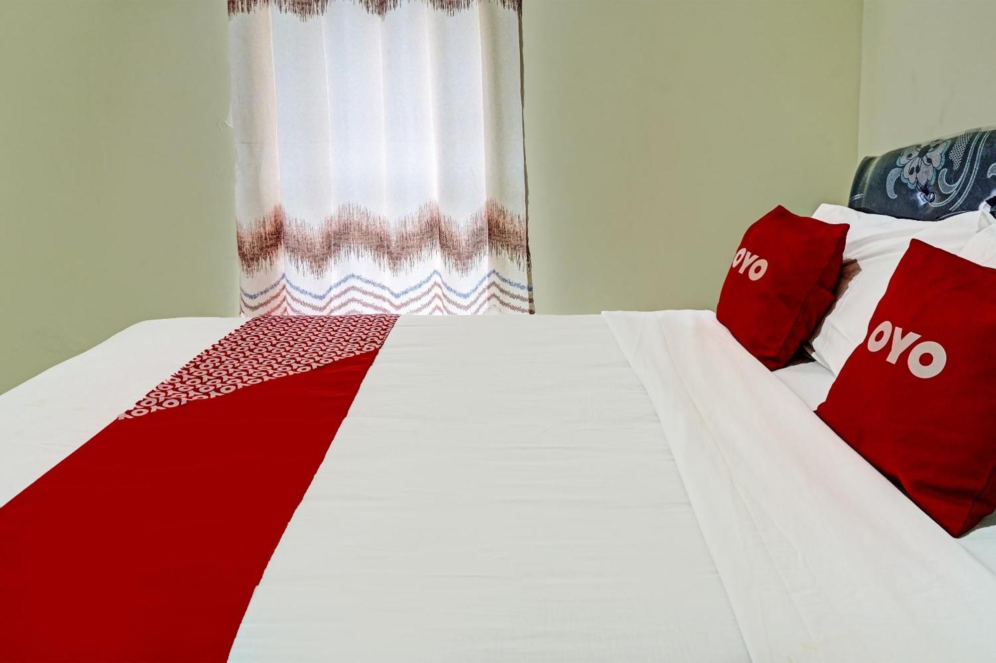 Oyo 91707 Jannah Homestay Syariah Dau Exterior foto